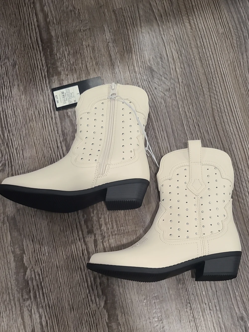 Art Class Jovi White Ivory Side Zip Heeled Faux Leather Size